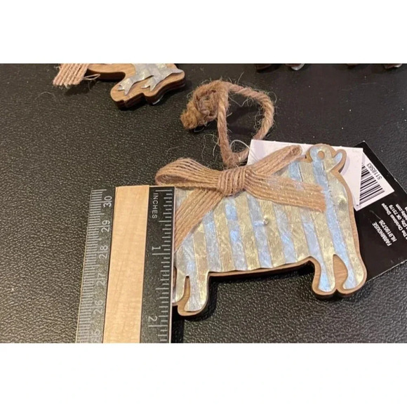 Rustic Farm Animal Ornaments Set Of 3 Metal Wood Pig Cow Rooster Christmas NEW - Picture 6 of 10